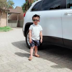 Meet your Posher, Sal